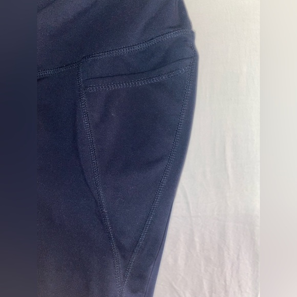 Danskin navy capri leggings - Picture 3 of 3